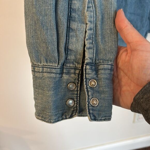 Levi’s Men’s Pearl button Snap Western wear long sleeve chambray shirt medium - Picture 9 of 9